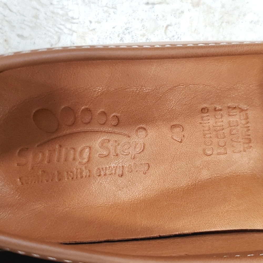 Spring Step Tan Leather Slip-On Flats - Picture 5 of 16
